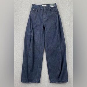 Abercrombie  The Ultra Barrel Women’s  Dark Blue Jeans/ Size,28 and 29